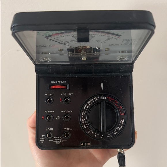 Black Analog Micronta Multimeter - Picture 2 of 14